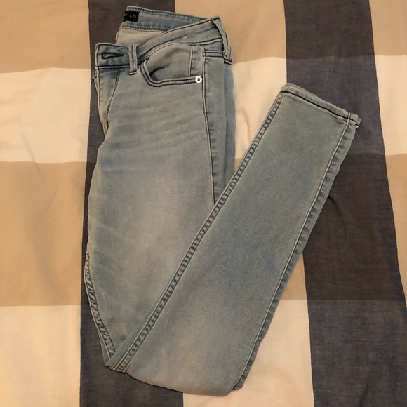 Abercrombie & Fitch Denim - Abercrombie and Fitch skinny jean